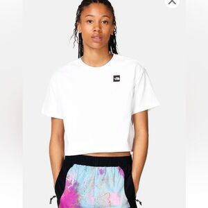 The North Face central logo crop t-shirt in white